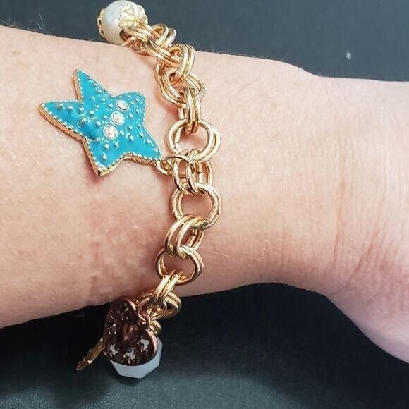 Gold tone by the ocean charm bracelet - Picture 1 of 7